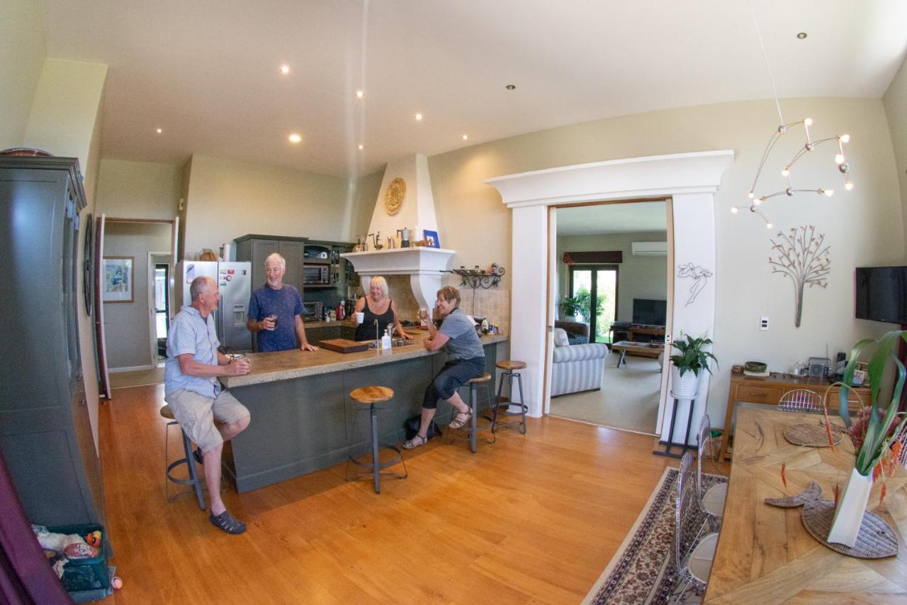 Tuscan Retreat Bed & Breakfast - Adults Only Bed and Breakfast Papamoa Εξωτερικό φωτογραφία